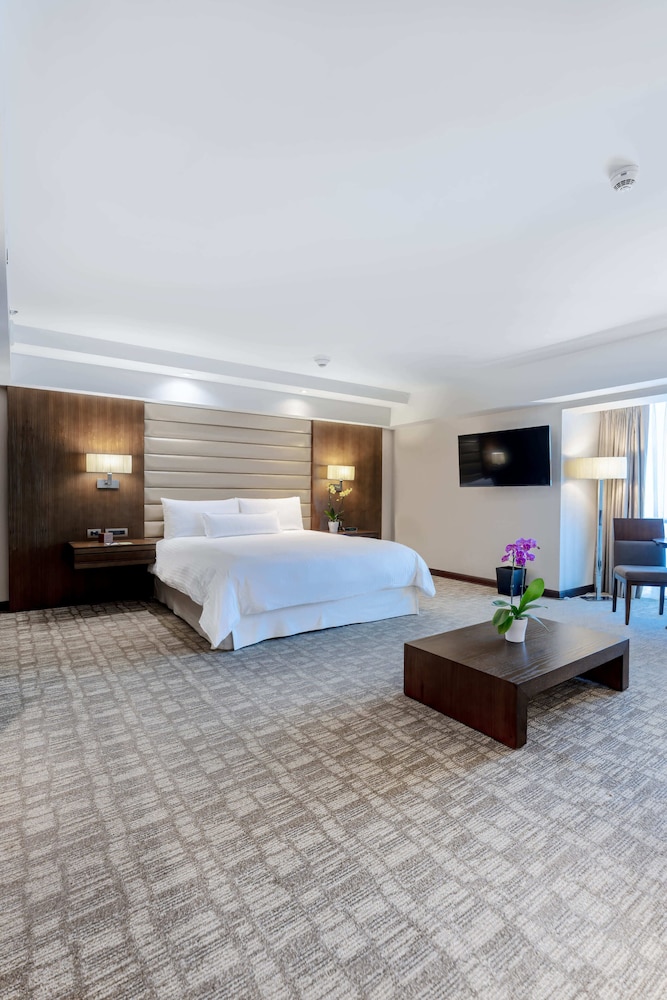Habitación Gran Vista Ciudad 1 King del hotel Swissôtel Lima. Foto 3