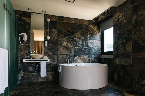 Oferta romántica - Habitación Doble Premium del hotel America Diamonds. Foto 1
