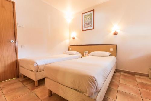 Habitación Doble - 2 camas del hotel Campanile Lisbon South - Setubal. Foto 5