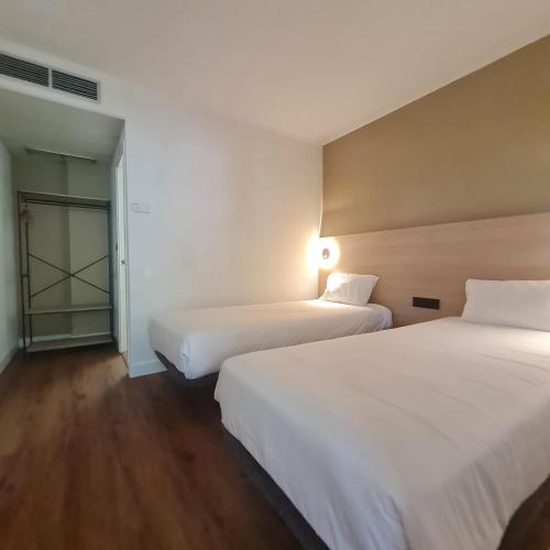 Habitación Doble Superior - 2 camas del hotel Campanile Lisbon South - Setubal. Foto 3
