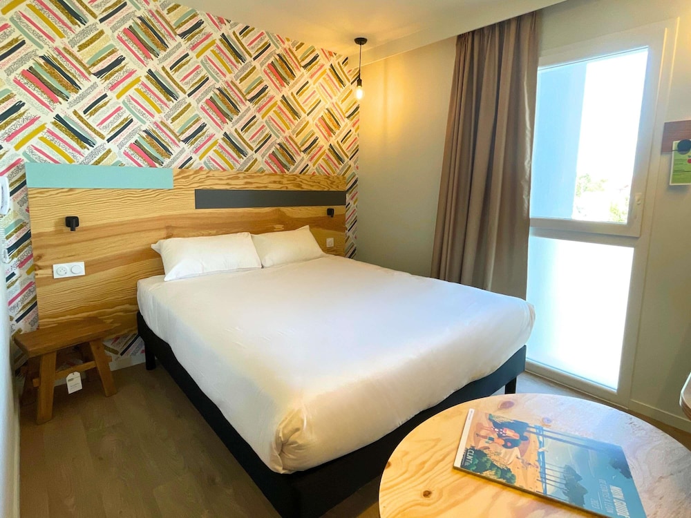 Habitación Pop con cama doble e individual del hotel greet hotel Castets Coeur des Landes