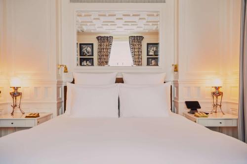 Suite con cama extragrande del hotel At Sloane. Foto 4