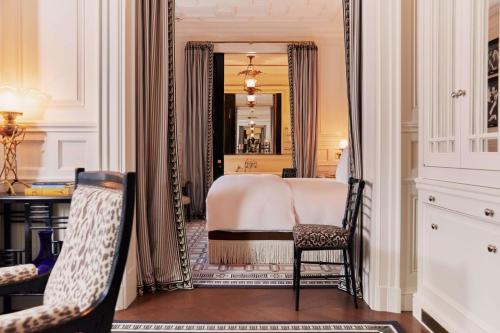 Suite con cama extragrande del hotel At Sloane. Foto 5