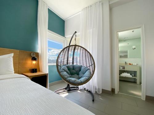 Suite Junior Doble con cama grande del hotel Marseilles. Foto 9