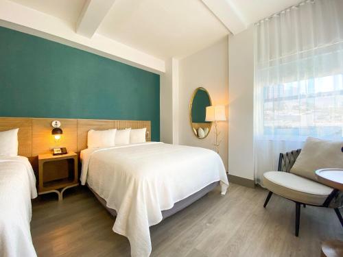 Habitación Doble Signature con vistas a la ciudad del hotel Marseilles. Foto 4