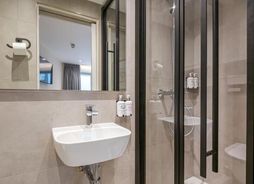 Habitación Doble Estándar del hotel St Pancras Inn. Foto 9