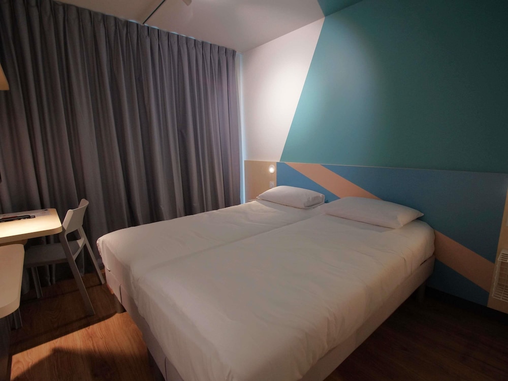 Habitación estándar, 2 camas individuales del hotel Ibis Budget Loudéac Vélodrome (Ouverture Juillet 2023)