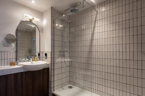 Habitación Doble Deluxe Superior - 1 o 2 camas del hotel The Chamberlain. Foto 2