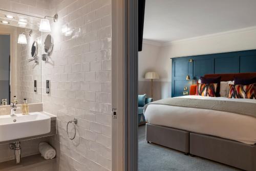 Habitación Doble Deluxe Superior - 1 o 2 camas del hotel The Chamberlain. Foto 5