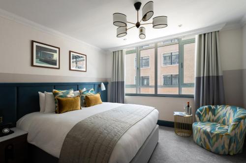 Habitación Doble Deluxe Superior - 1 o 2 camas del hotel The Chamberlain. Foto 16