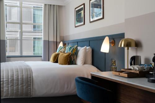 Habitación Doble Deluxe Superior - 1 o 2 camas del hotel The Chamberlain. Foto 17