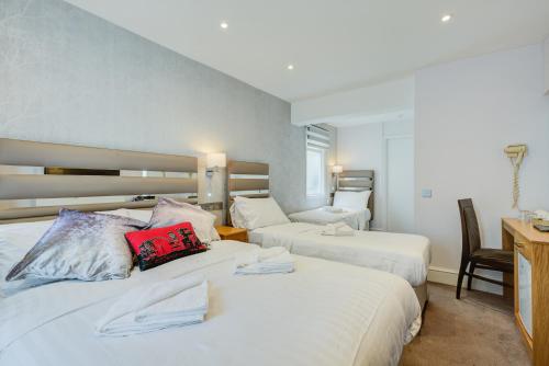 Habitación Cuádruple Estándar del hotel Kingsway Park At Park Avenue