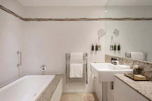 Suite Honeysuckle del hotel Melia London Kensington a Melia Collection. Foto 9