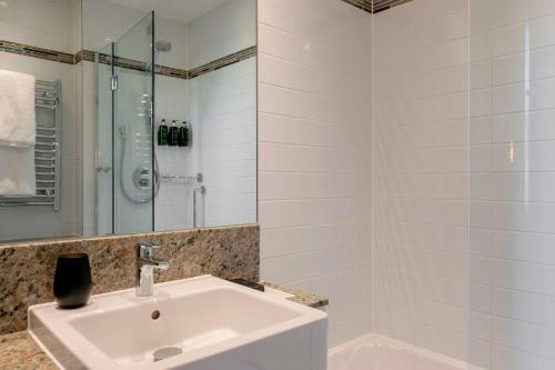 Habitación Individual Clásica del hotel Melia London Kensington a Melia Collection. Foto 5