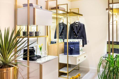 Suite Principal Strawberry Thief del hotel Melia London Kensington a Melia Collection. Foto 41