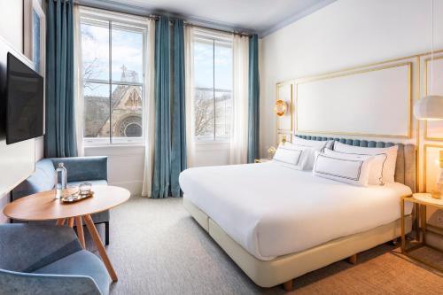 Habitación Premium con cama extragrande del hotel Melia London Kensington a Melia Collection. Foto 37