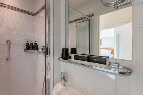 Suite Junior del hotel Melia London Kensington a Melia Collection. Foto 6