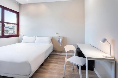 Habitación Doble del hotel B&B Madrid Fuenlabrada. Foto 1