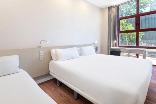 Habitación Familiar del hotel B&B Madrid Fuenlabrada. Foto 4