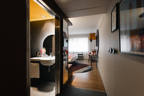 Habitación Estándar - 1 cama grande del hotel Indigo Barcelona Plaza Espana, an IHG