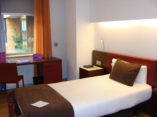 Habitación individual del hotel Indigo Barcelona Plaza Espana, an IHG