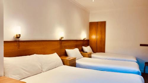Habitación Cuádruple del hotel West Cromwell. Foto 3
