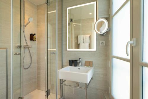 Habitación Clásica del hotel Observatoire Luxembourg. Foto 4