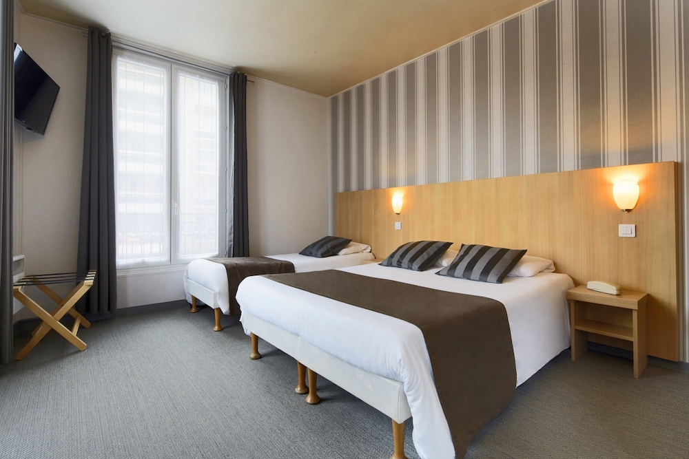 Habitación triple del hotel HOTEL PARIS VILLETTE