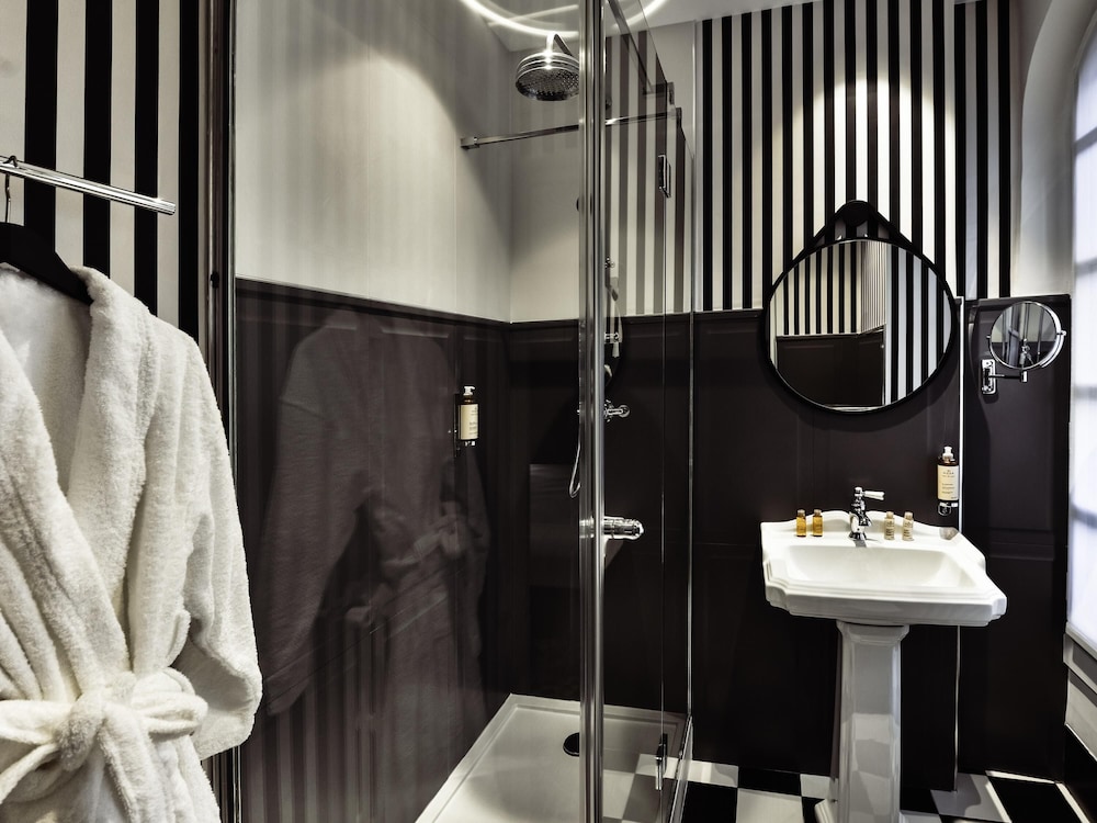 Habitación estándar, 2 camas individuales del hotel Mercure Paris Gare De Lyon Opéra Bastille. Foto 3