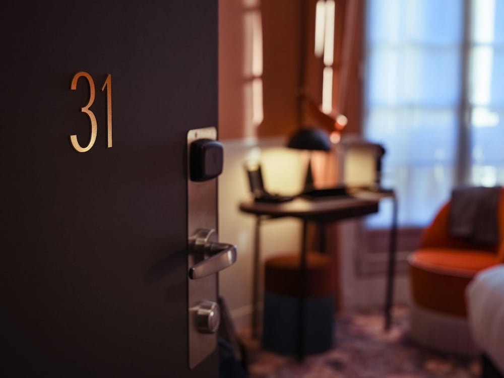 Privilege, Habitación, 1 cama doble del hotel Mercure Paris Gare De Lyon Opéra Bastille. Foto 4