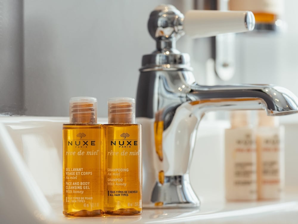 Privilege, Habitación triple, 1 cama doble con sofá cama del hotel Mercure Paris Gare De Lyon Opéra Bastille. Foto 5