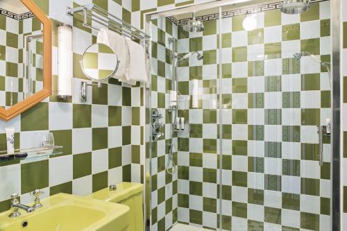 Suite Superior del hotel Les Deux Gares. Foto 9