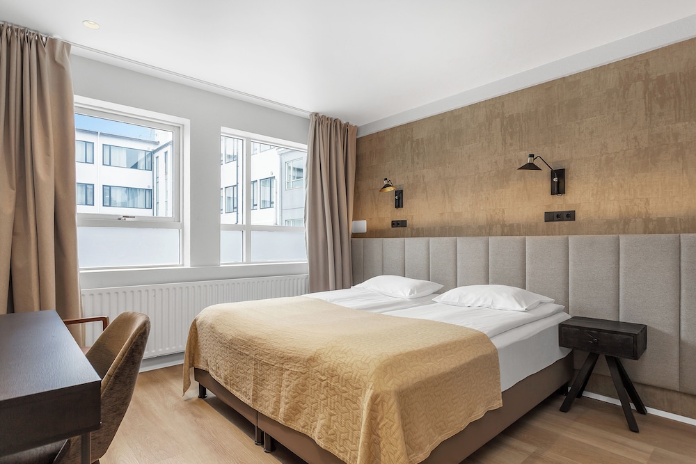 Habitación Deluxe con 2 camas individuales, baño privado del hotel Alva Brautarholt