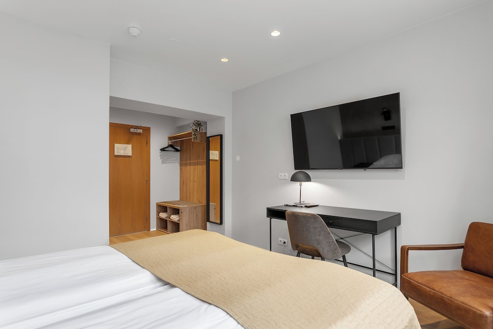 Habitación Deluxe con 2 camas individuales, baño privado del hotel Alva Brautarholt. Foto 3