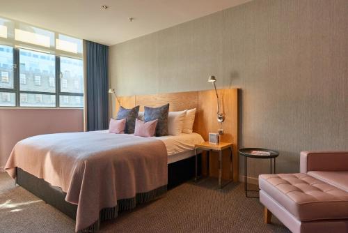 Habitación Deluxe con cama extragrande del hotel Apex City Of London