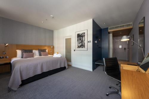 Habitación Doble Superior - 1 cama extragrande o 2 individuales del hotel Apex City Of London