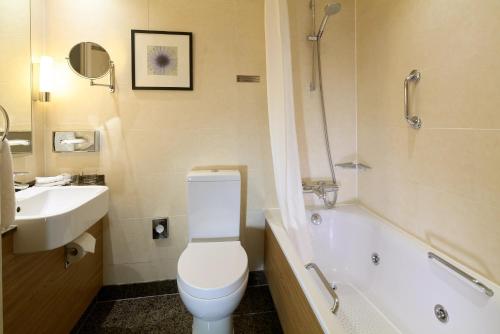 Habitación Doble Clásica del hotel The Rembrandt. Foto 5