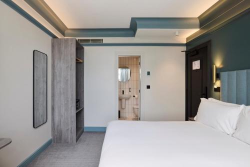 Habitación Triple del hotel The Edwin London. Foto 2