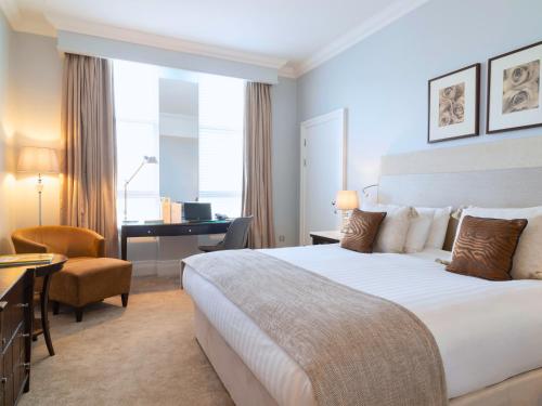 Habitación Executive con cama extragrande del hotel London Bridge