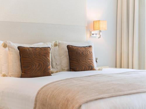 Habitación Executive con cama extragrande del hotel London Bridge. Foto 2