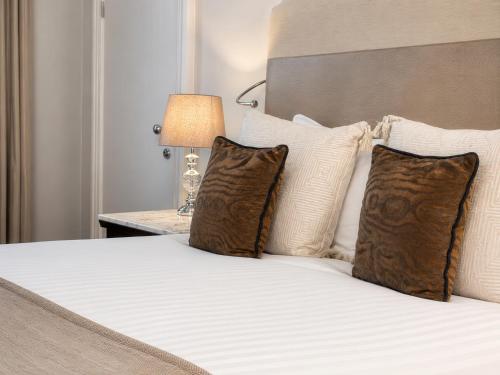 Habitación Executive con cama extragrande del hotel London Bridge. Foto 2