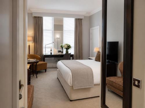 Habitación Executive con cama extragrande del hotel London Bridge. Foto 3