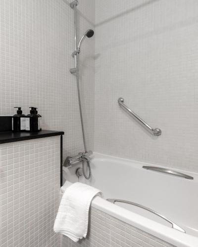 Habitación Doble Deluxe del hotel Kensington House. Foto 1