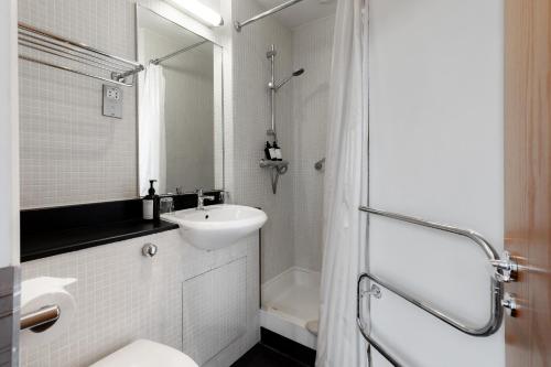 Habitación Doble Superior del hotel Kensington House. Foto 1
