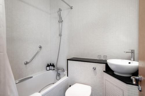 Suite Estándar del hotel Kensington House. Foto 2