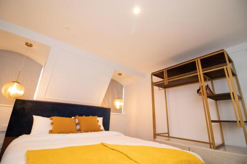 Habitación Doble Deluxe con ducha del hotel Three Falcons