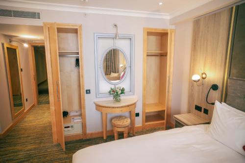 Habitación Doble Clásica - 2 camas del hotel Courthouse Hotel London. Foto 6