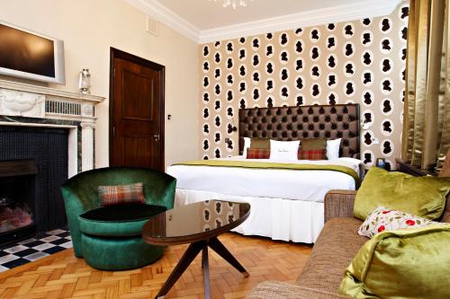Suite Doble Magistrate con cama extragrande del hotel Courthouse Hotel London. Foto 3