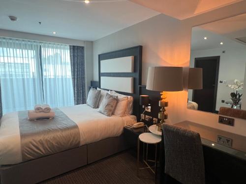 Suite Junior con balcón del hotel Hatton Garden