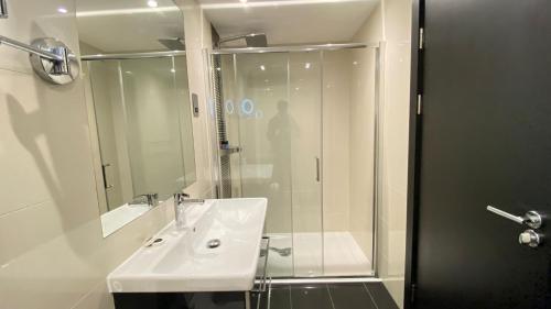 Suite Junior con balcón del hotel Hatton Garden. Foto 1